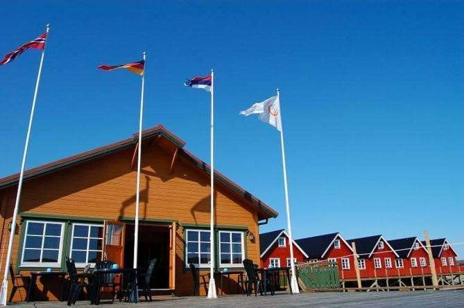 Adventure Camp - Mehamn Hotell Eksteriør bilde